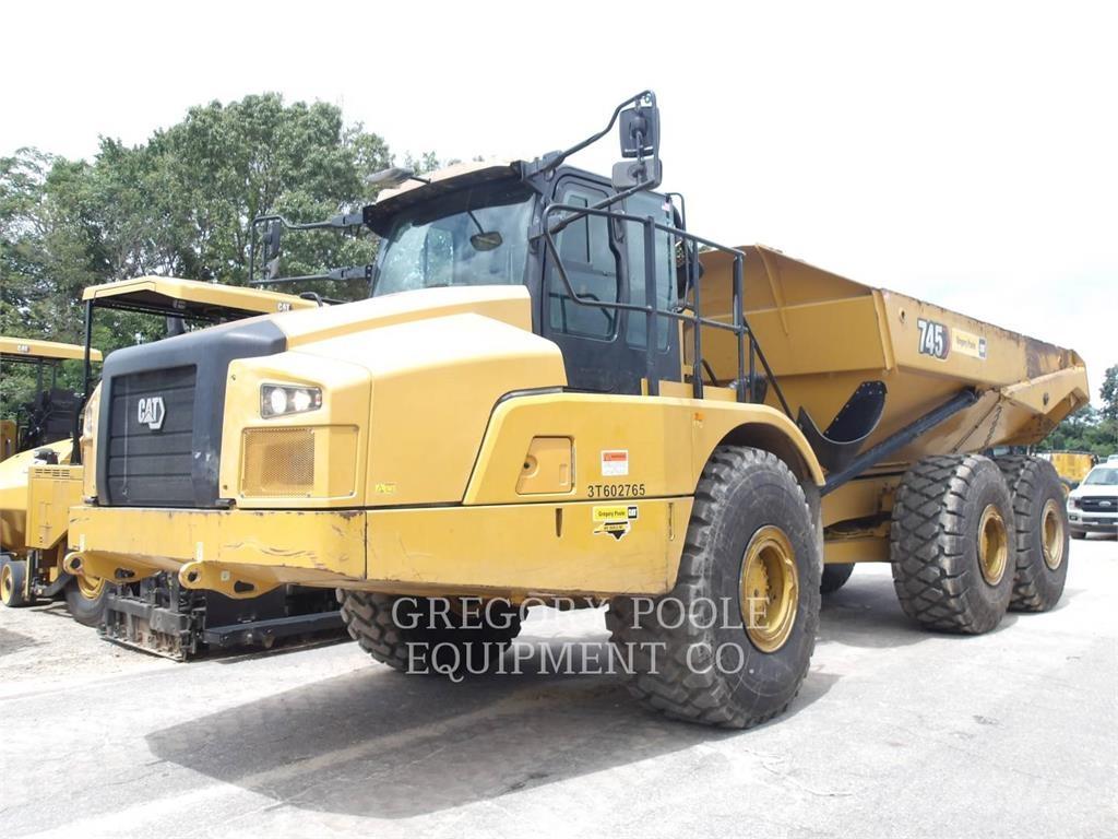CAT 745-04 Rammestyrte Dumpere