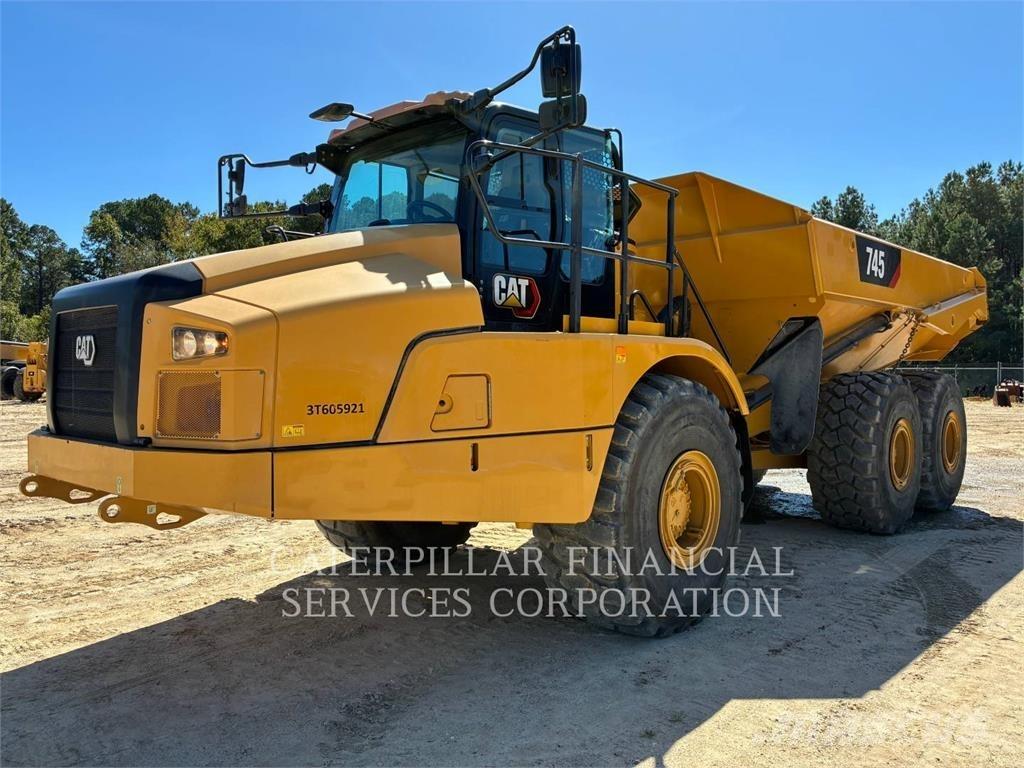 CAT 745-04 Rammestyrte Dumpere