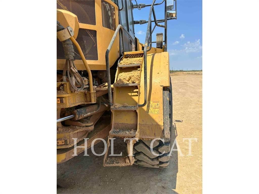 CAT 74504 Rammestyrte Dumpere