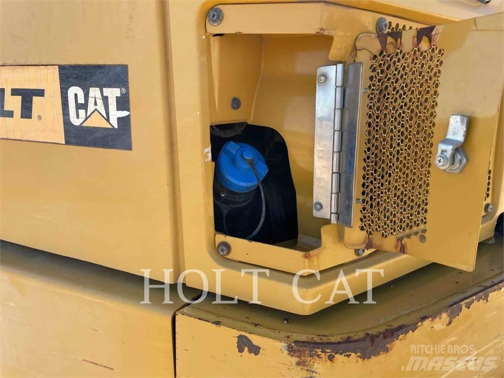 CAT 74504 Rammestyrte Dumpere