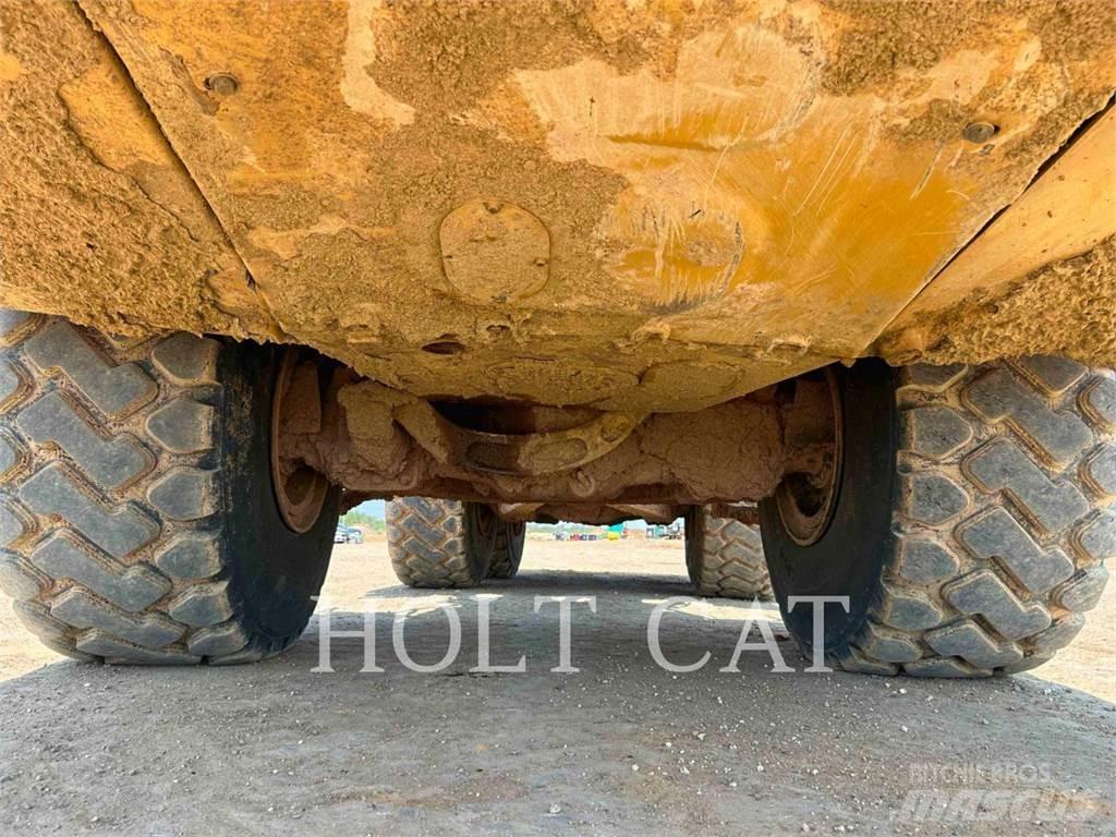 CAT 74504 Rammestyrte Dumpere