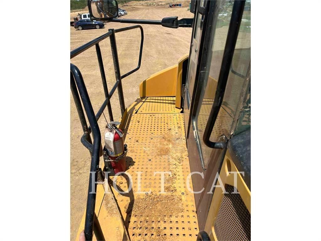 CAT 74504 Rammestyrte Dumpere
