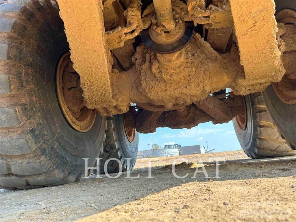 CAT 74504 Rammestyrte Dumpere