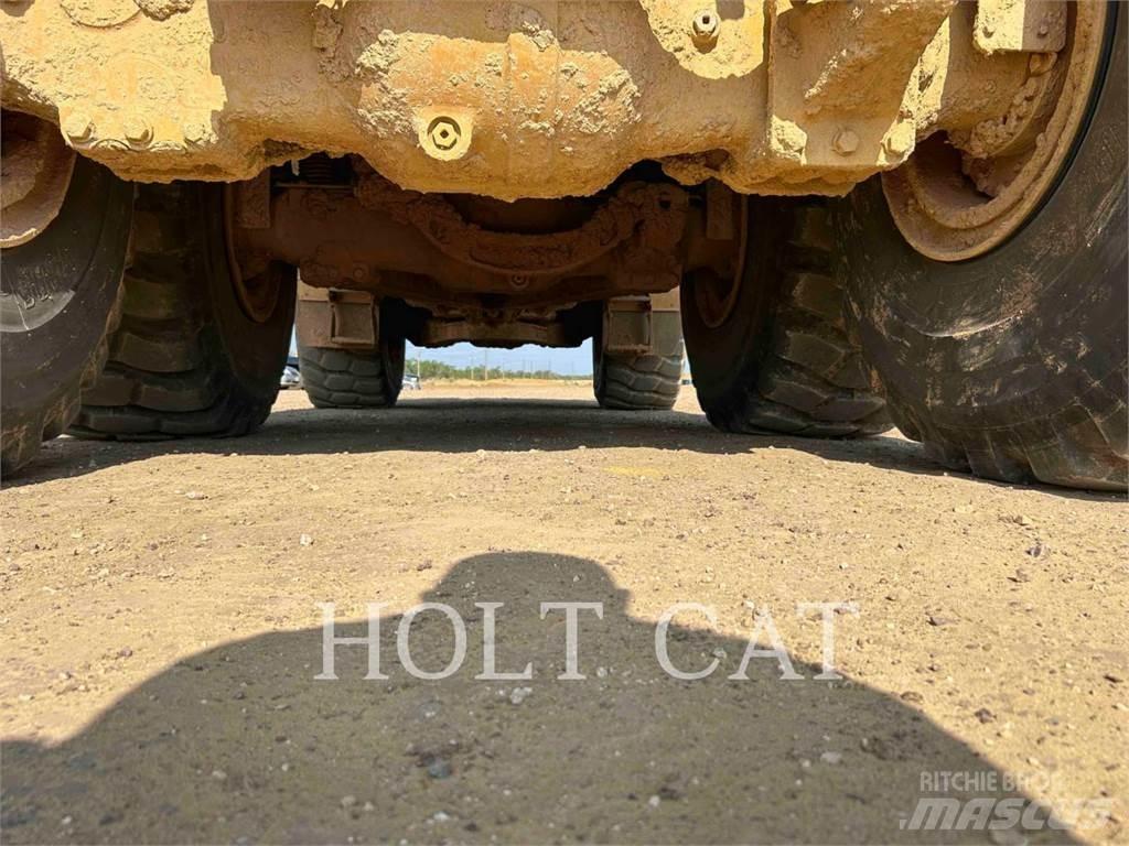 CAT 74504 Rammestyrte Dumpere