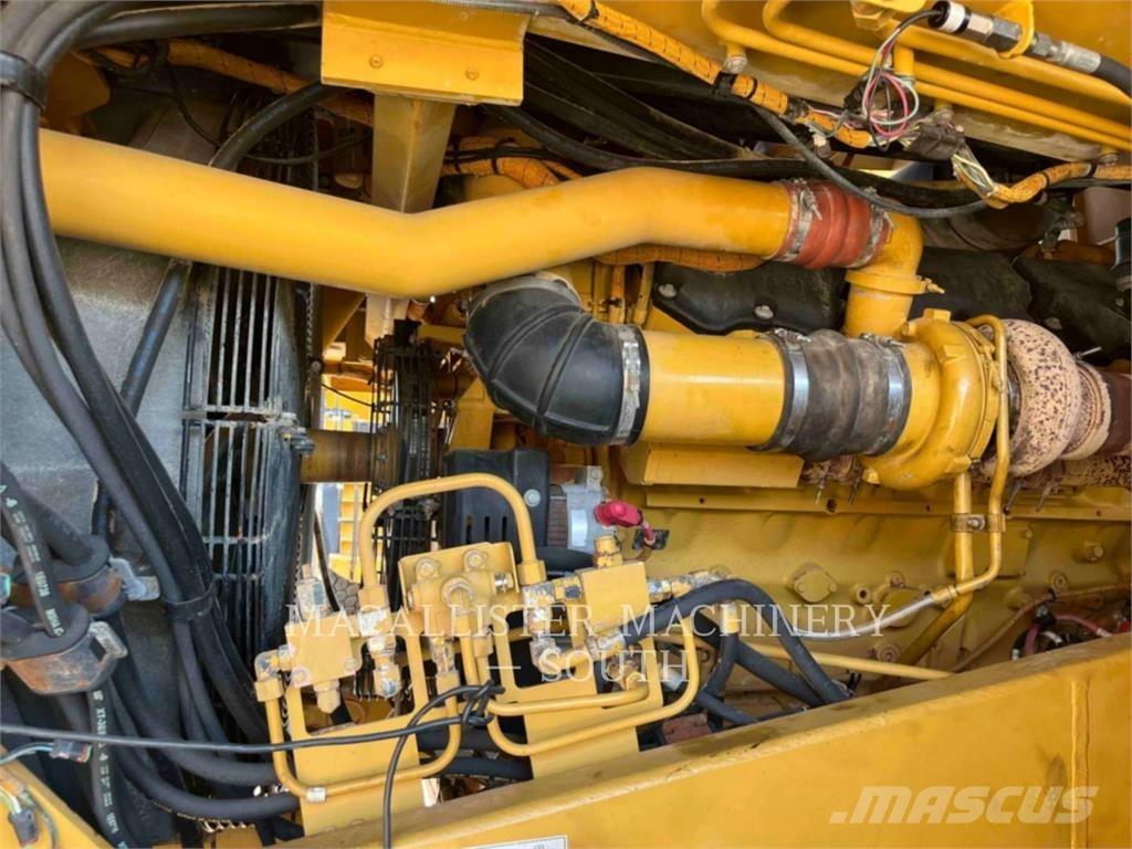 CAT 775F Rammestyrte Dumpere