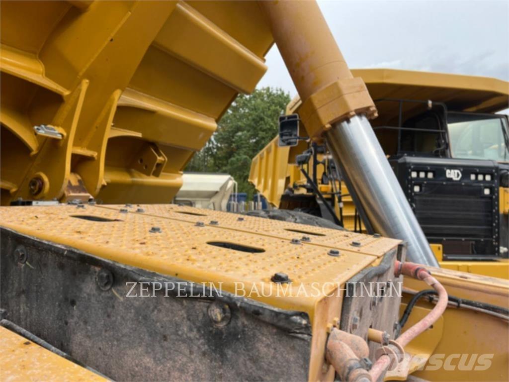 CAT 775G Rammestyrte Dumpere