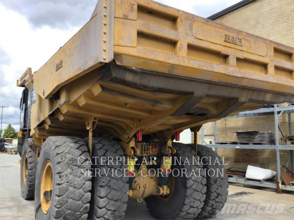 CAT 775G Rammestyrte Dumpere
