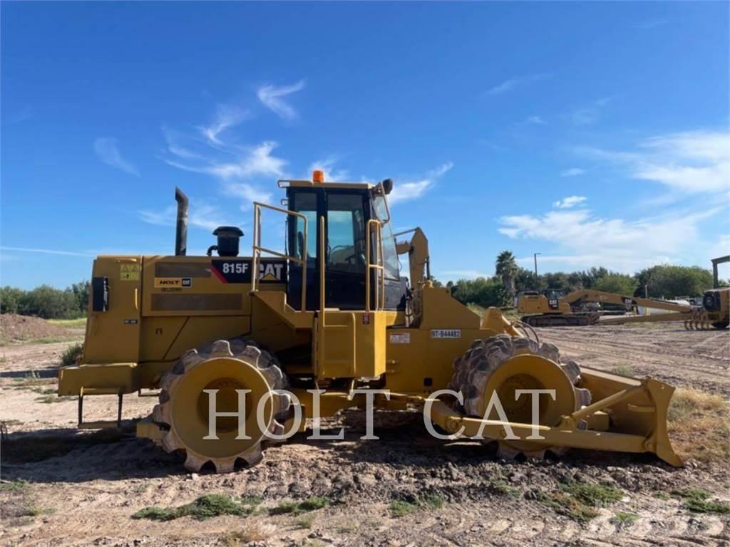 CAT 815F Hjullaster til komprimering