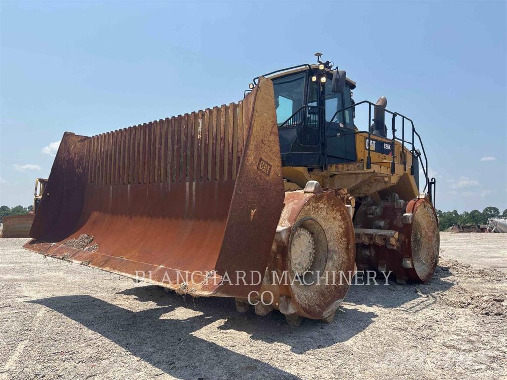 CAT 826K Hjullaster til komprimering