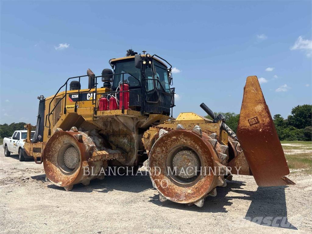 CAT 826K Hjullaster til komprimering