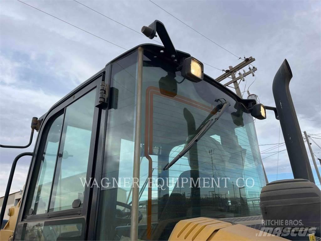 CAT 906M Hjullastere