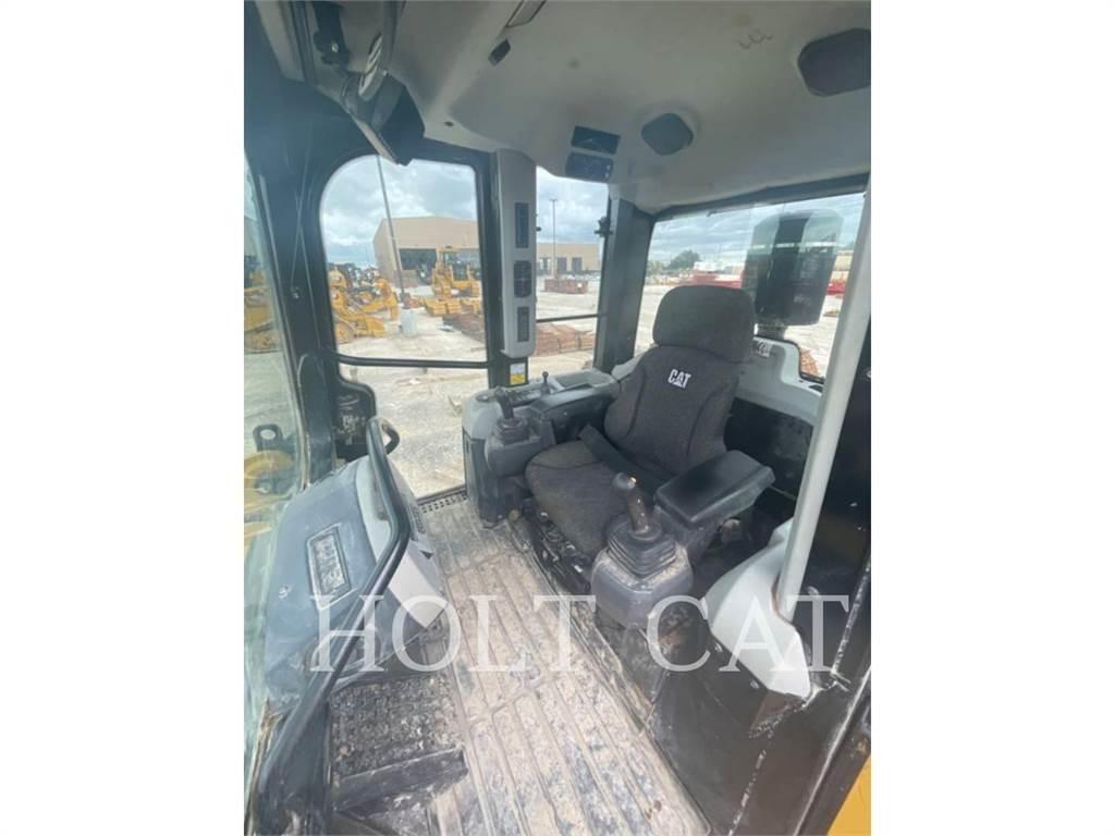 CAT 973K Beltelastere