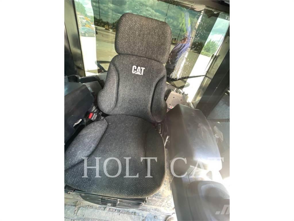 CAT 973K Beltelastere