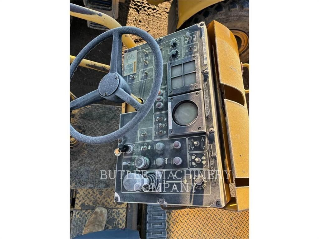 CAT AP-1000B Asfaltutleggere