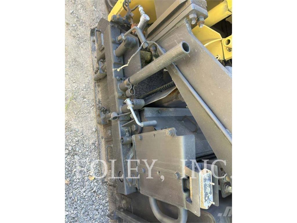 CAT AP-1055D Asfaltutleggere
