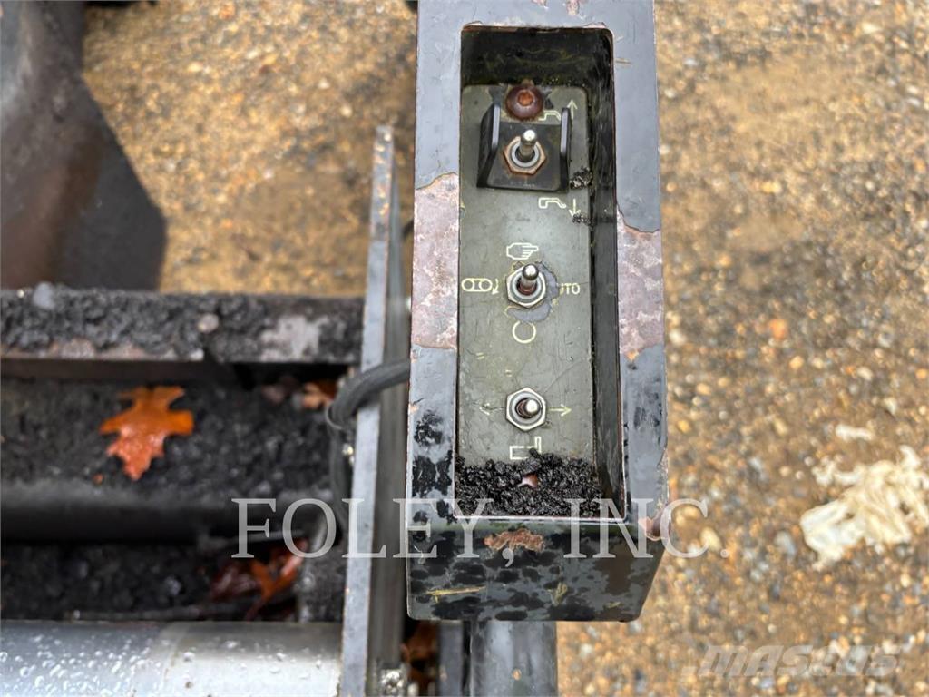 CAT AP-655D Asfaltutleggere