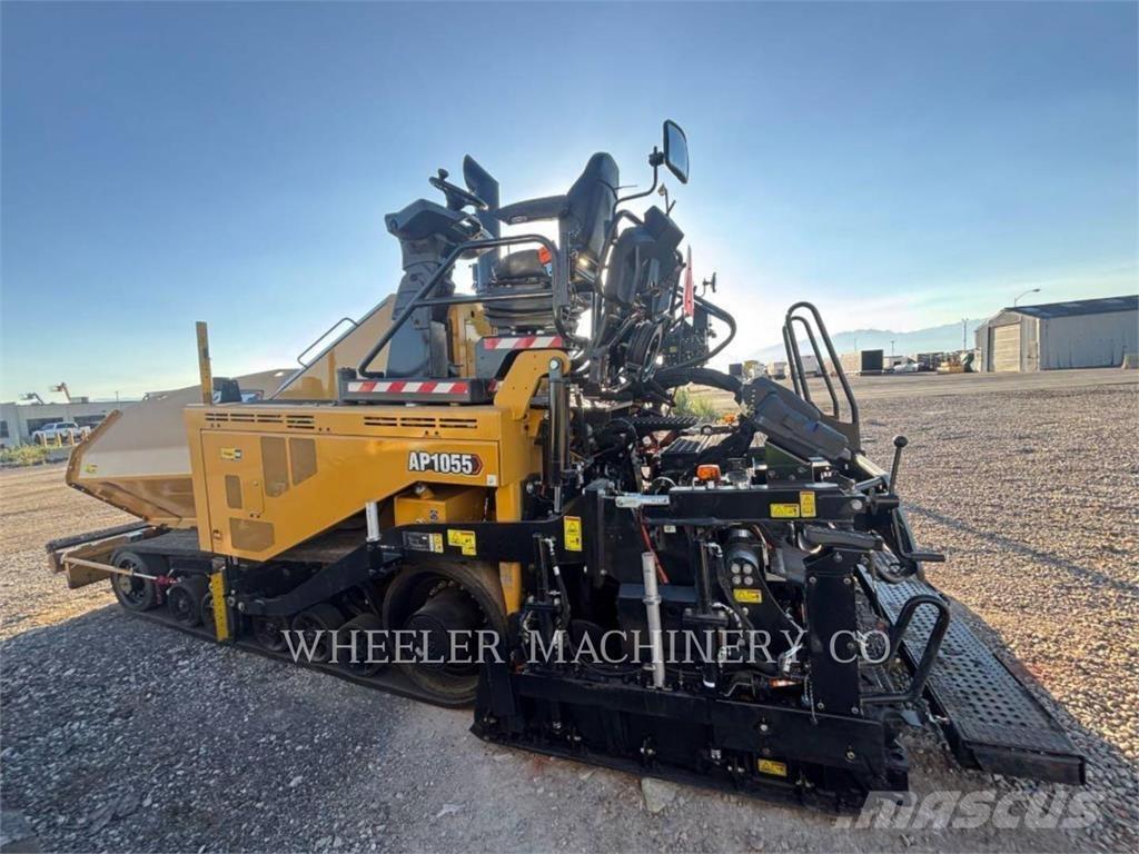 CAT AP1055 Asfaltutleggere