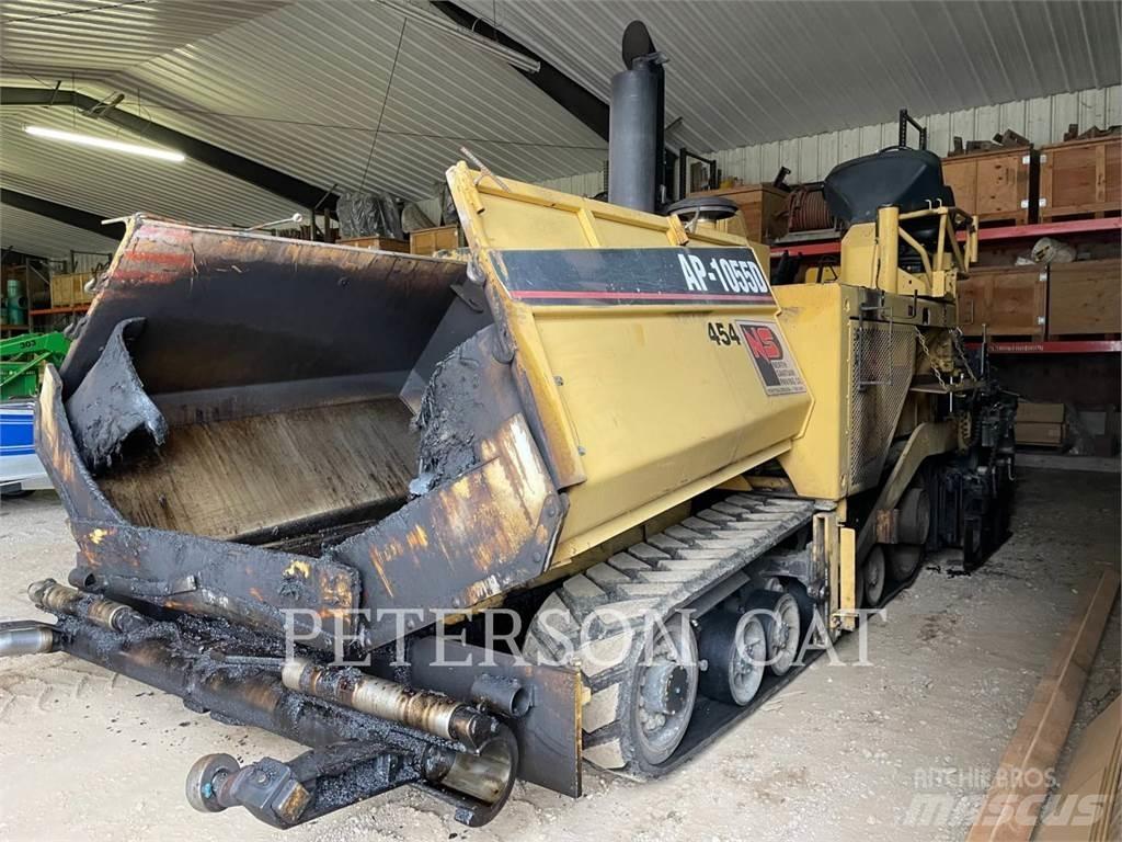 CAT AP1055D Asfaltutleggere