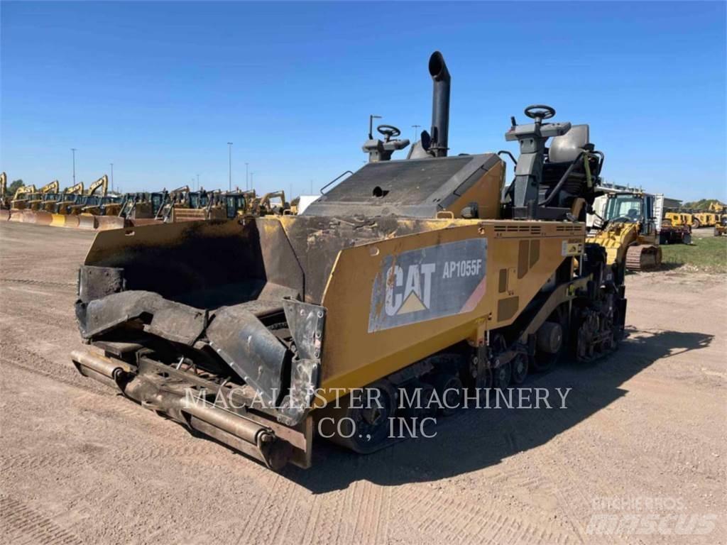 CAT AP1055F Asfaltutleggere