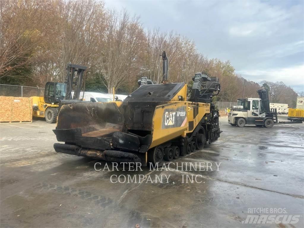 CAT AP1055F Asfaltutleggere