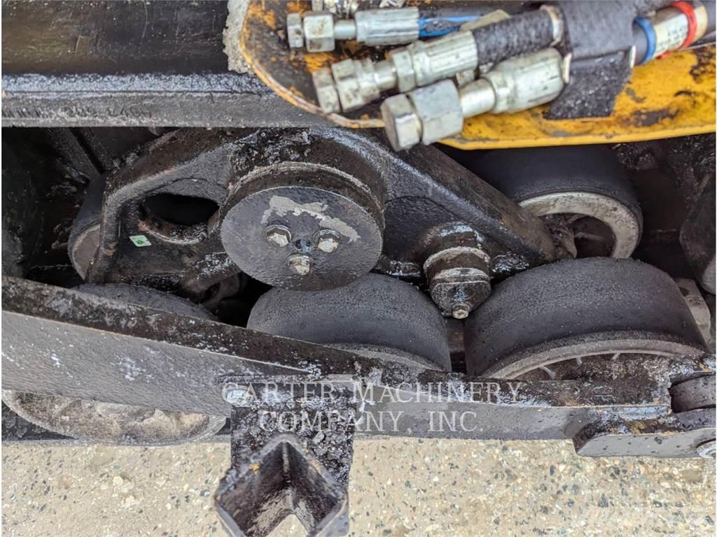 CAT AP1055F Asfaltutleggere