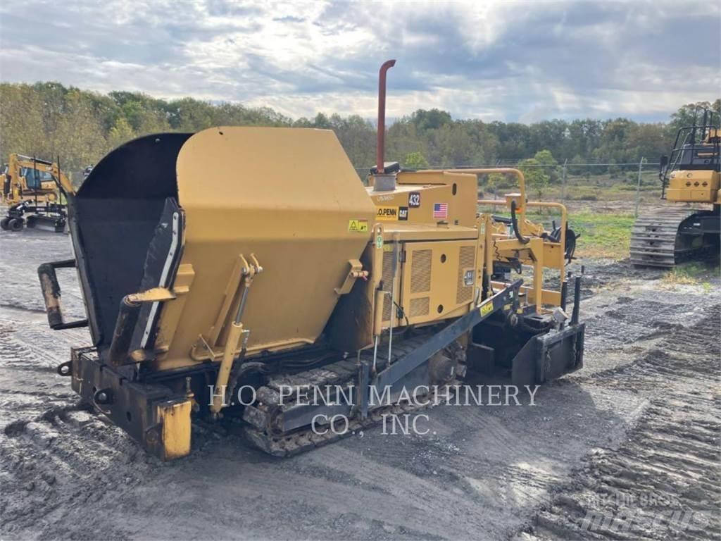 CAT AP255E Asfaltutleggere
