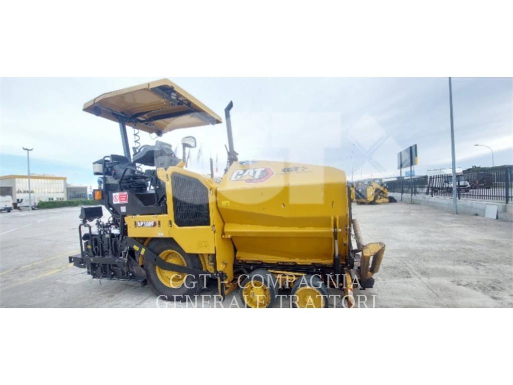 CAT AP300F Asfaltutleggere
