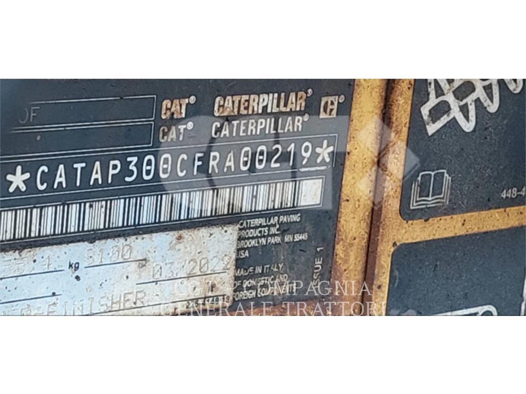 CAT AP300F Asfaltutleggere