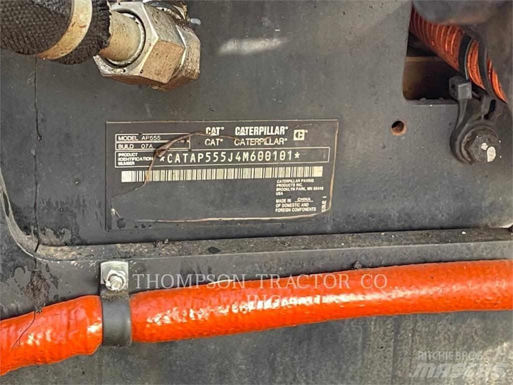 CAT AP555 Asfaltutleggere