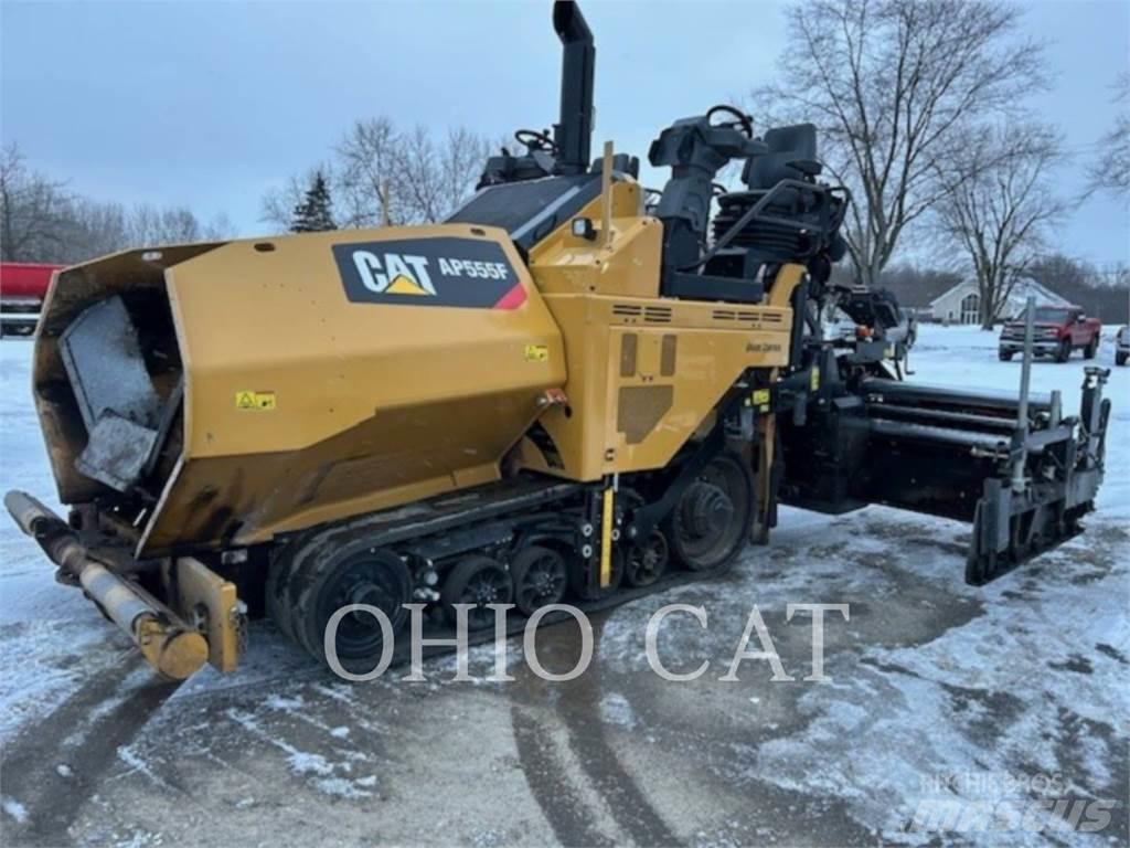 CAT AP555F Asfalt/tjære sprøyter