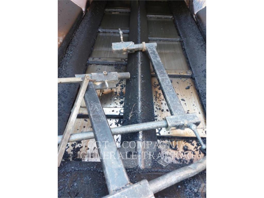 CAT AP600F Asfaltutleggere