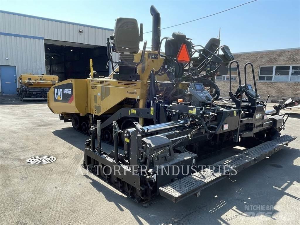 CAT AP655F Asfaltutleggere