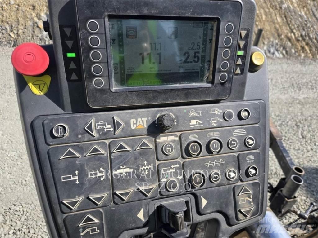 CAT AP655F Asfaltutleggere