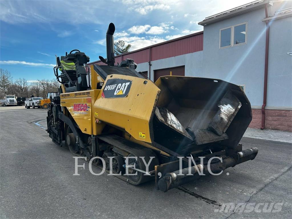 CAT AP655F Asfaltutleggere