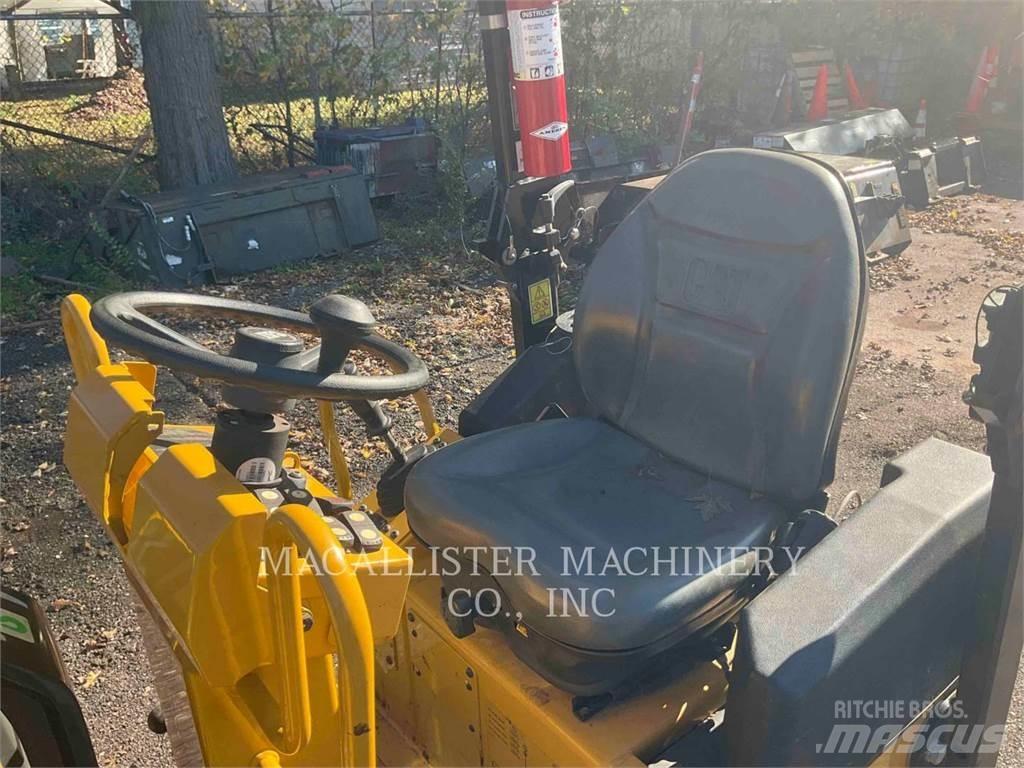 CAT CB1.8 Tandem Valser