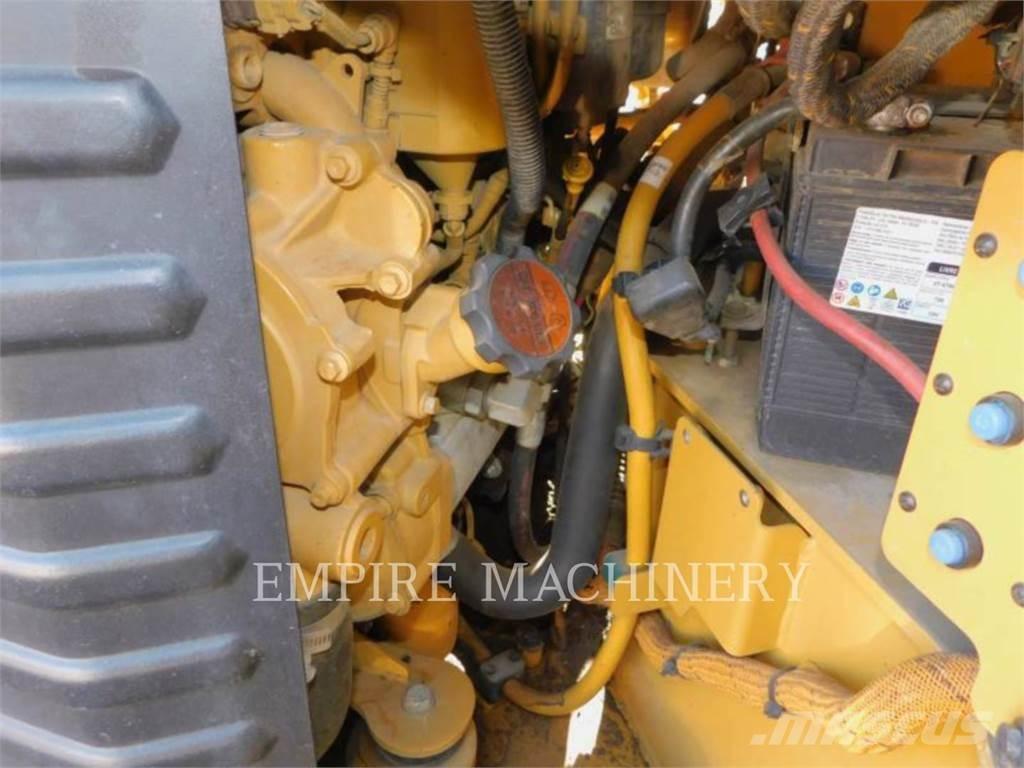 CAT CB10 Tandem Valser