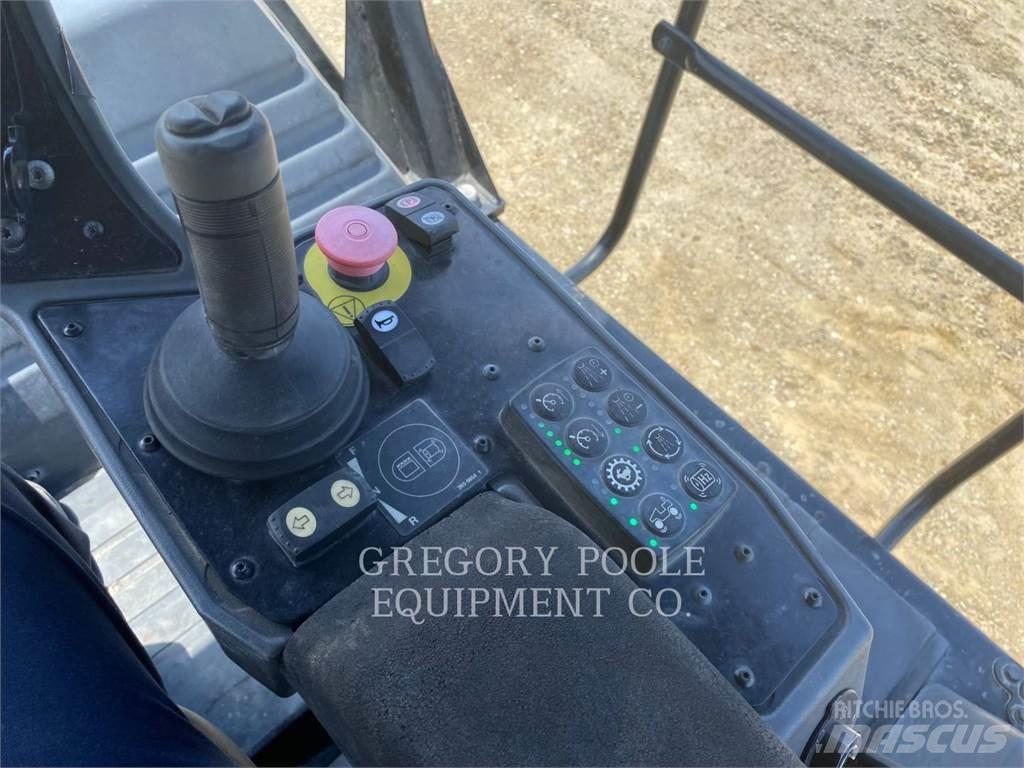 CAT CB13 Tandem Valser