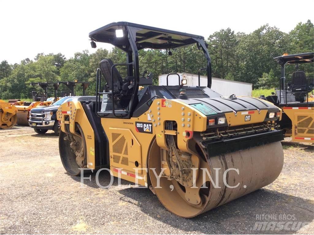 CAT CB13 Tandem Valser