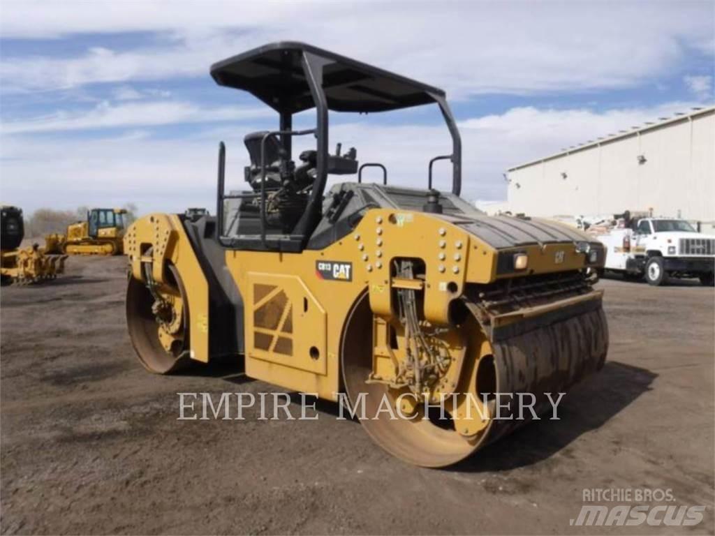 CAT CB13 Tandem Valser