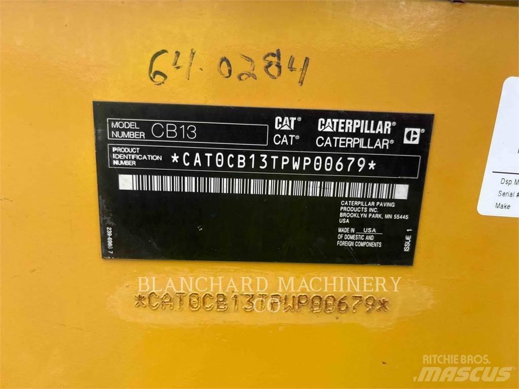 CAT CB13 Tandem Valser