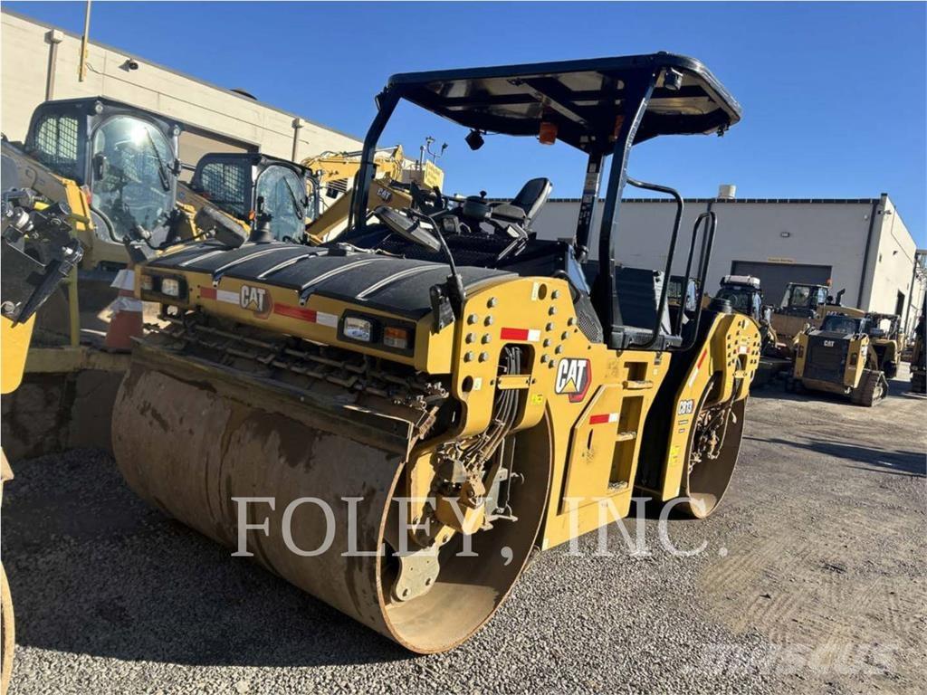 CAT CB13 Tandem Valser