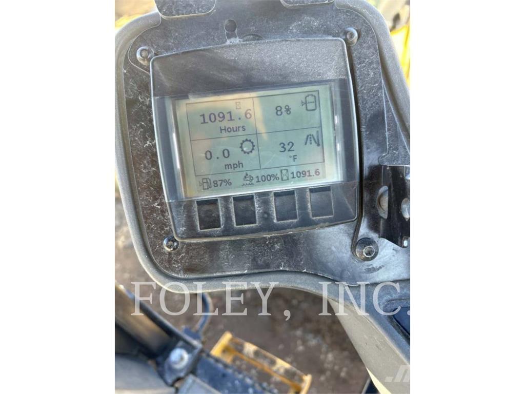 CAT CB13 Tandem Valser