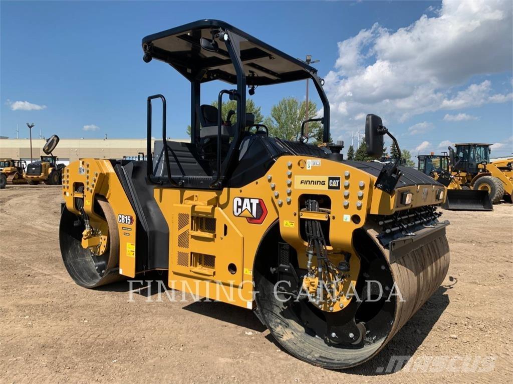 CAT CB15 Tandem Valser
