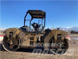 CAT CB15 Tandem Valser
