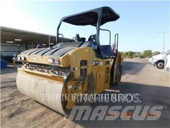 CAT CB15 5A Tandem Valser