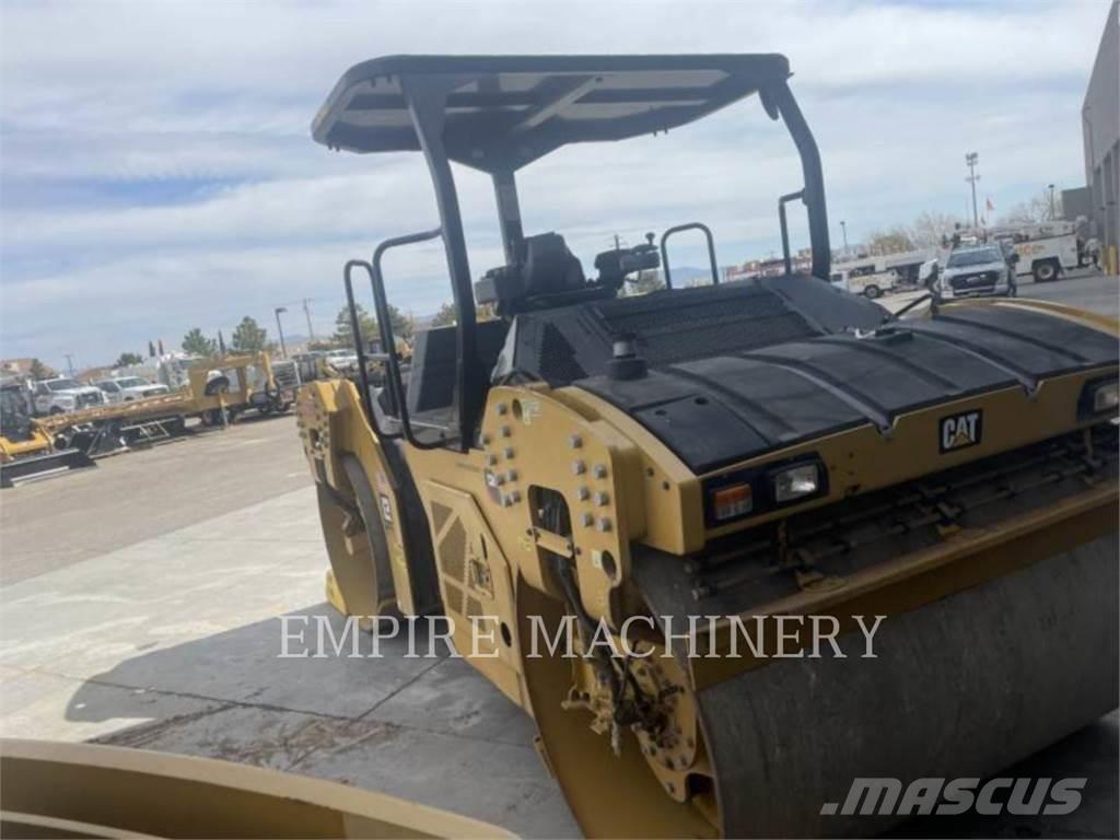 CAT CB15 5A Tandem Valser