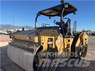 CAT CB15 CW VV Tandem Valser