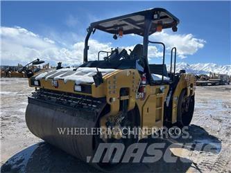 CAT CB15 CW VV Tandem Valser