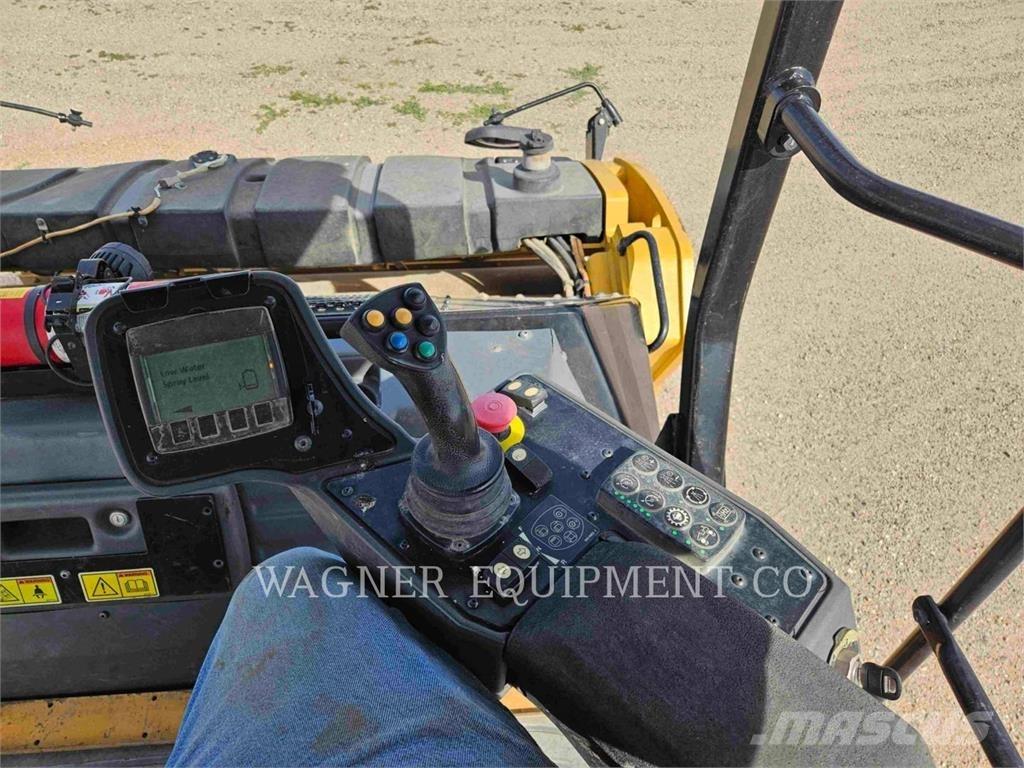 CAT CB16 Asfaltutleggere