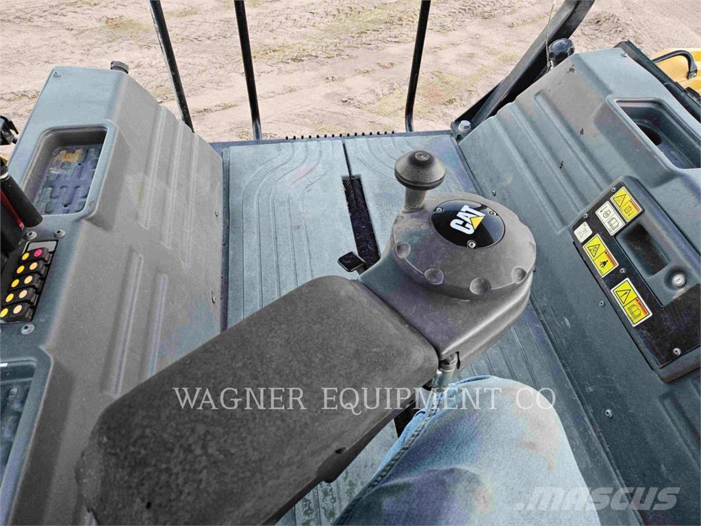 CAT CB16 Asfaltutleggere